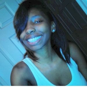 Meet your Posher, Yolanda